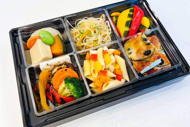 ベジタリアン弁当 ペンネ＆フォカッチャピザ