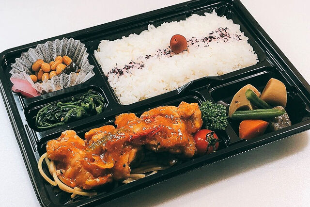 チキントマト煮弁当