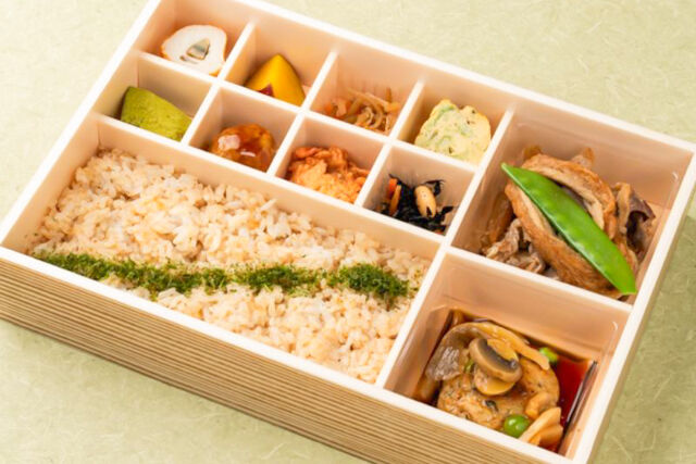 【熨斗対応可】おかかご飯とごぼうつくねハンバーグの彩り御膳