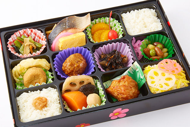 独楽（こま）～鮭の塩焼きと鶏の唐揚げ～