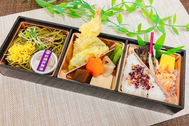 【熨斗対応可】期間限定（5月～9月） 演舞場 茶そば弁当