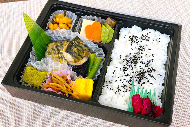 鯖味噌煮幕の内