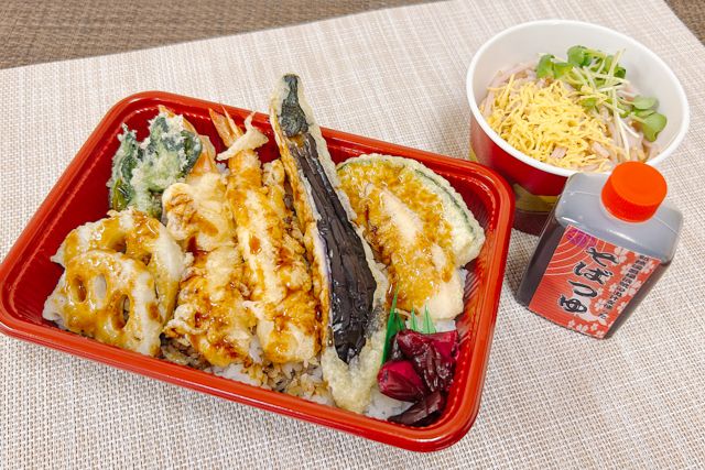 期間限定（3月4月）演舞場 天重とちょい桜そば