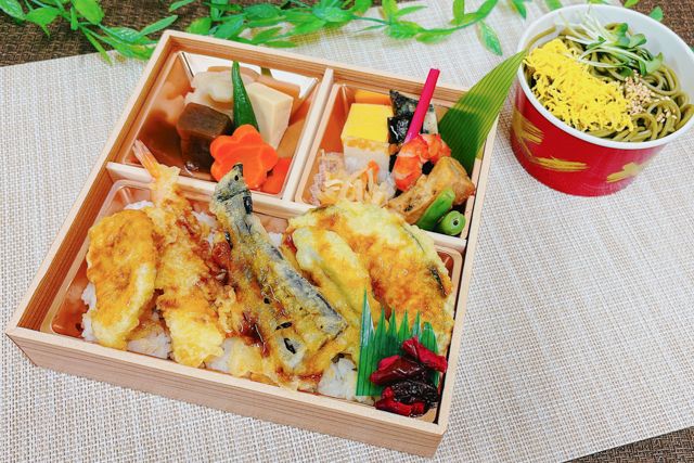 期間限定（5月～9月）新橋演舞場の天重御膳～ちょい茶そば～