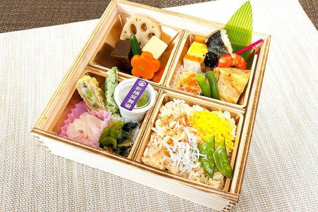 【熨斗対応可】期間限定（11月・12月）三輪～釜揚げ桜えびとしらすの出汁茶めし～