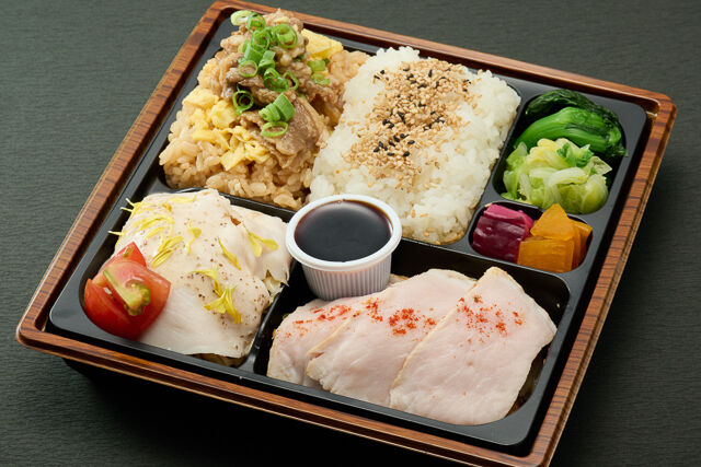 厳選ポークと和牛カルビ弁当【肉増量】