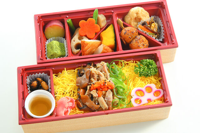 奄美・お出汁で食べる鶏飯と鶏つくね