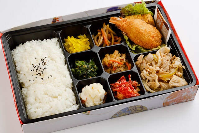 カニ爪×しょうが焼き満彩弁当