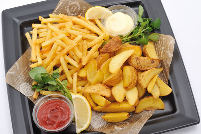 2種のポテトフライ盛り合わせ