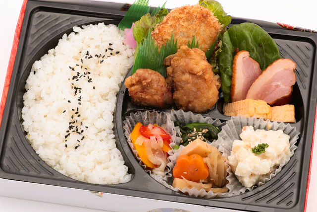 【熨斗対応可】和牛コロッケ＆秘伝の唐揚げ弁当