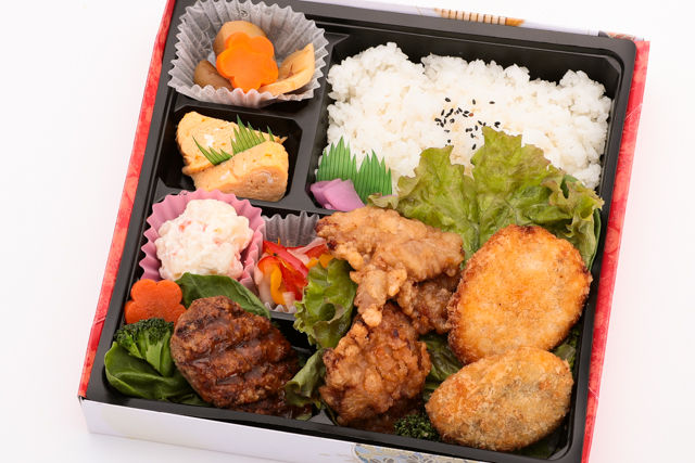 【熨斗対応可】和牛コロッケ＆秘伝の唐揚げ＆黒毛和牛手ごねハンバーグステーキ弁当