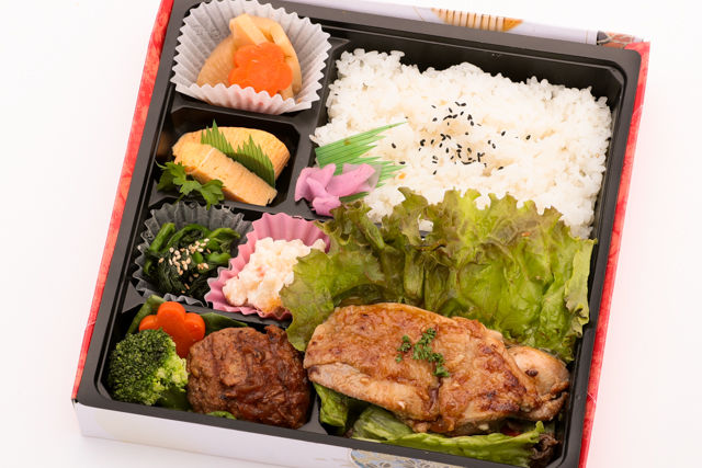 【熨斗対応可】ガーリックチキンステーキ＆黒毛和牛手ごねハンバーグステーキ弁当