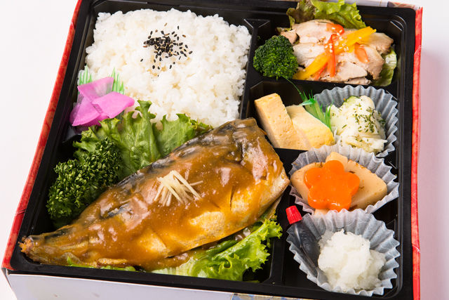 【熨斗対応可】彩り鯖の味噌煮＆もち豚冷しゃぶ弁当