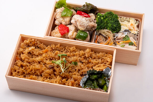 選べる中華おかずと特製炊き込み弁当