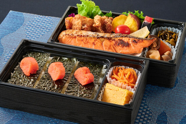 博多明太のり弁と唐揚げ＆鳴海屋の焼き鮭二段御膳