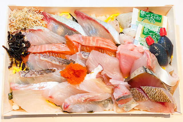 海鮮ちらし（桜）