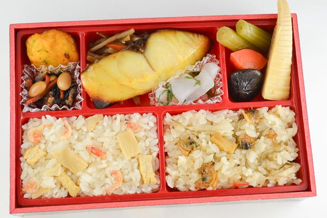 西京焼と春の炊込みご飯弁当