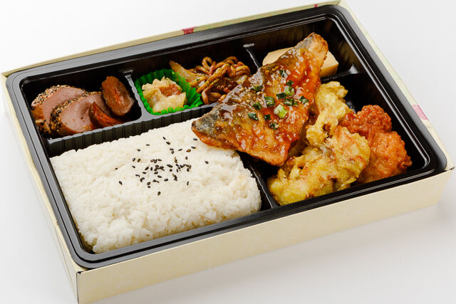 鯖竜田贅沢弁当
