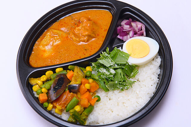 チキンカレー×ミックスベジタブルカレーのあいがけカレーセット