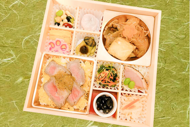 すき焼きと自家製ローストビーフ御飯の8升御膳