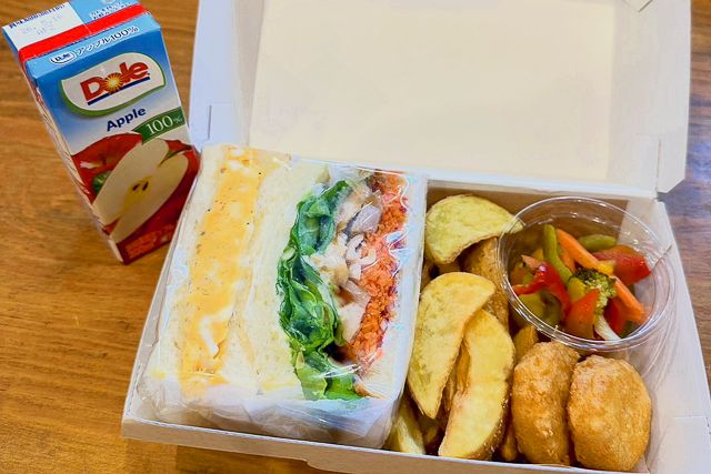 クラフトサンド＆デリBOX（照り焼きチキンサンド＆たまごサンド）