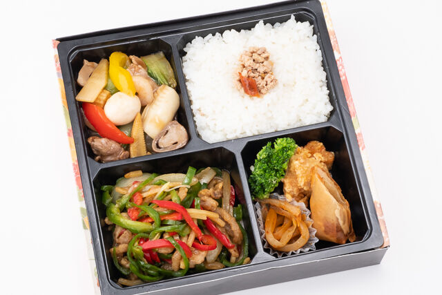 青椒肉絲＆八宝菜特製弁当