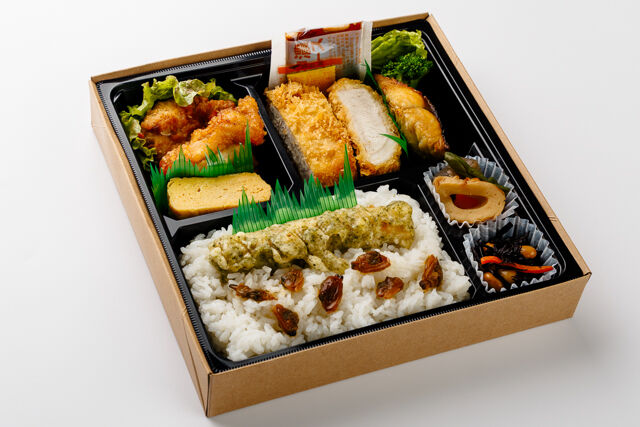 ロースカツ＆鶏の唐揚げの人気コンビ幕の内弁当