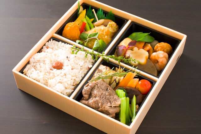 特上赤身のすき焼き松花堂弁当