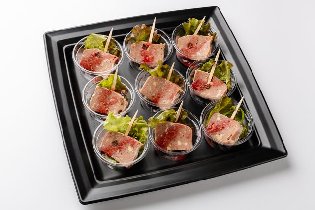 ミートローフのベリーソース添え