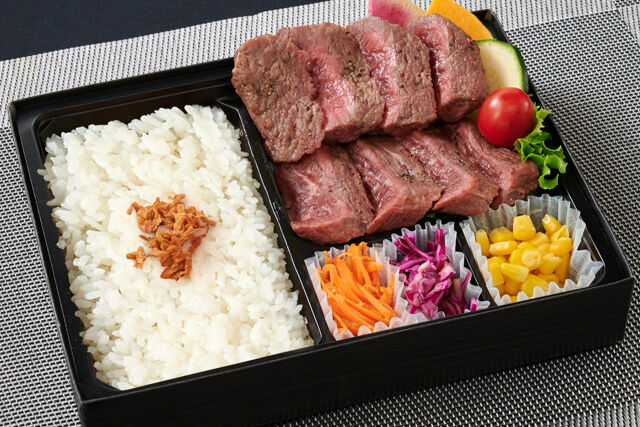 熟成牛ハラミ＆シンタマステーキ2種盛り弁当