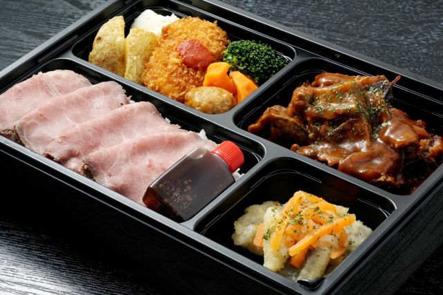 【2月限定肉増量】和牛すじ肉のデミグラス煮込みとローストビーフ丼