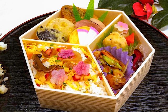 【1・2月限定】四季替わり季節のお弁当 [飛鳥]