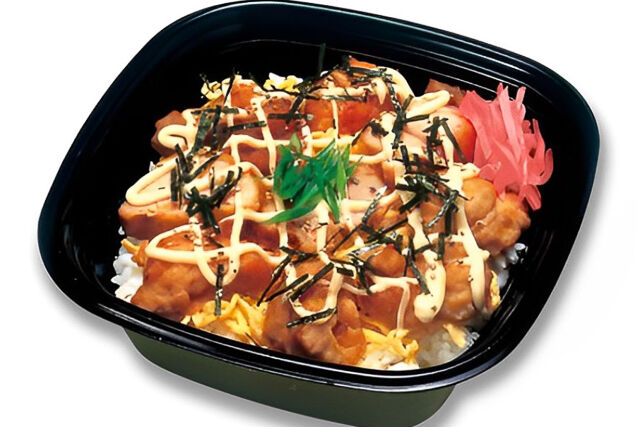 「かまどや弁当」のカラマヨ丼