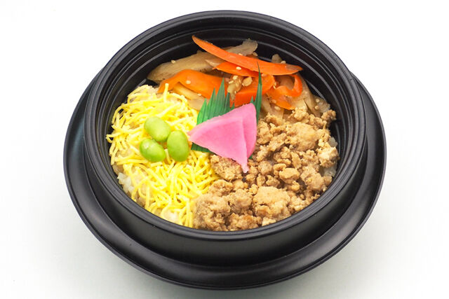 【熨斗対応可】鶏そぼろ釜めし