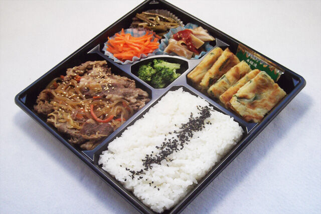 チャプチェ入り牛プルコギとチヂミセット弁当