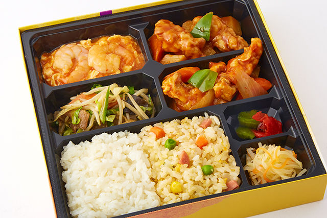 【豪華 幕の内弁当】白身魚の甘酢炒めとサバのチリソース弁当