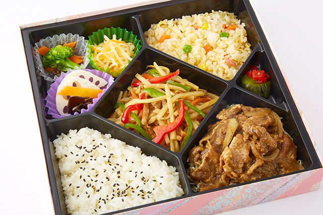 【特製 幕の内弁当】生姜焼きと青椒肉絲（チンジャオロース）弁当