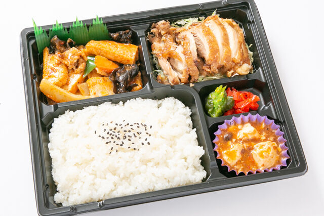 【厳選】Wメイン中華弁当（揚げ豆腐の四川風炒め＆油淋鶏）