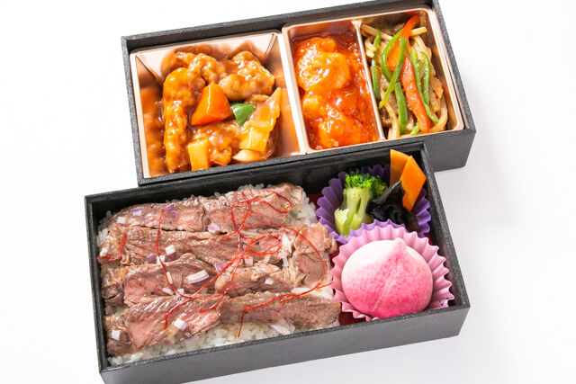 【熨斗対応可】【贅沢二段弁当】サーロインステーキ＆人気中華御膳（白）