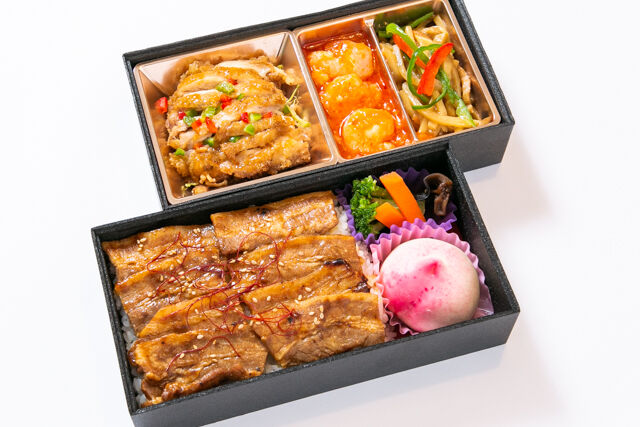 【熨斗対応可】【贅沢二段弁当】三元豚焼肉＆人気中華御膳（油）
