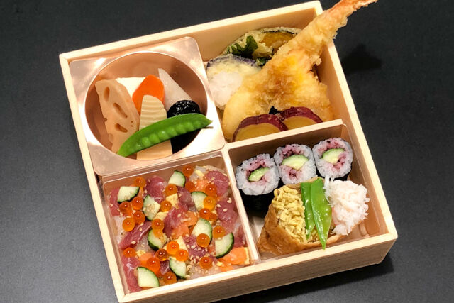 バラちらしとかわり稲荷御膳～旬の天麩羅～