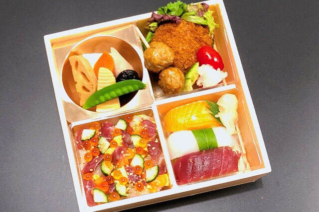 バラちらしと握り寿司御膳～おろしひれかつ～