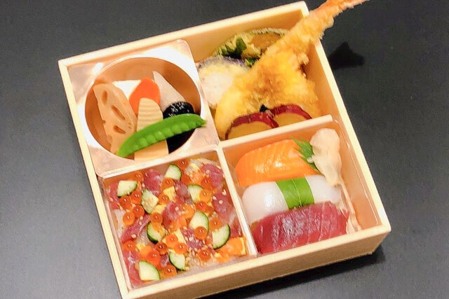 バラちらしと握り寿司御膳～旬の天麩羅～
