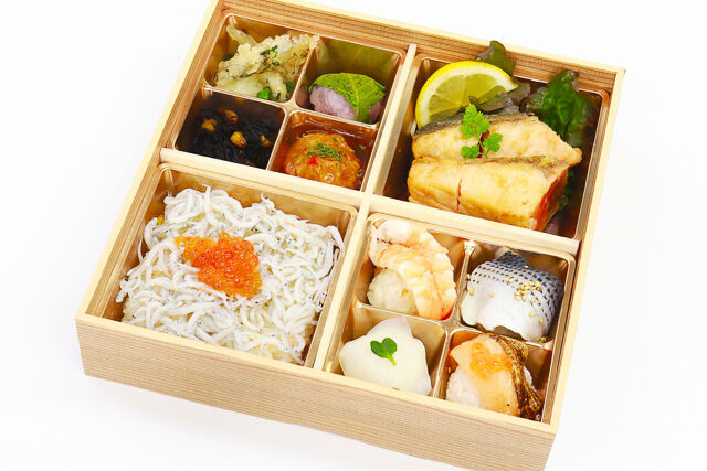 手毬寿司とサーモン白醤油焼き懐石御膳