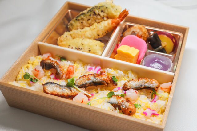 3種天ぷらの鰻と海老のチラシ寿司弁当