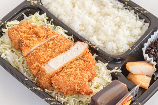 黒耀のロースカツ弁当
