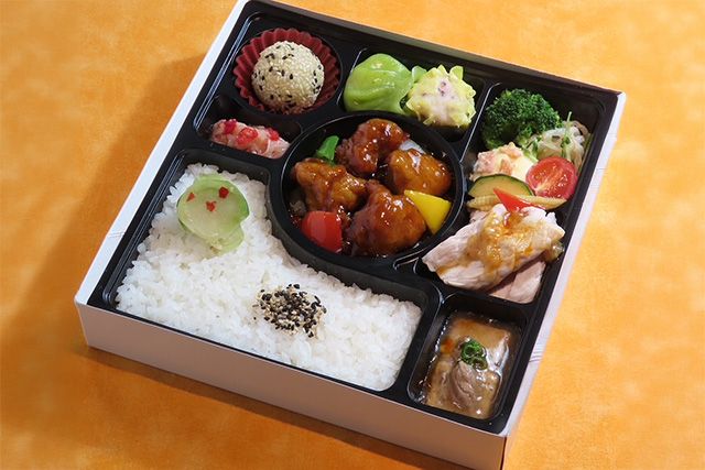 【熨斗対応可】三元豚スブタ（柚子風味）＆豚しゃぶのピリ辛胡麻ソースがけ