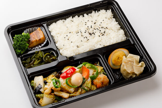 【桂花太肉（ターロー）入り】八宝菜弁当