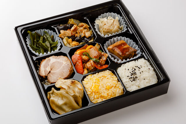 【桂花オリジナル太肉とチャーシュー付】鶏肉とピーナッツの四川風炒め＆玉子と木くらげ炒め弁当