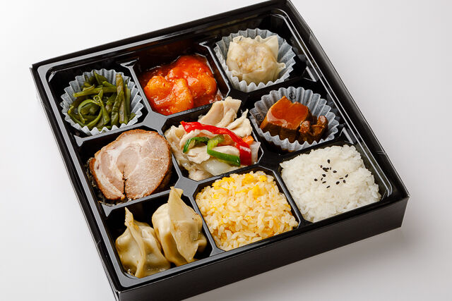 【桂花オリジナル太肉（ターロー）とチャーシュー付き】鶏肉の柚子胡椒炒め＆エビチリ弁当